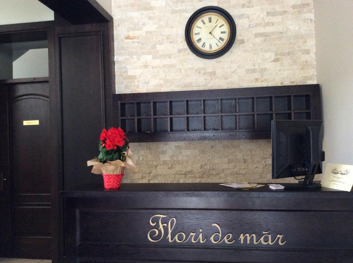 Flori De Mar 호텔 Poiana Mărului 외부 사진